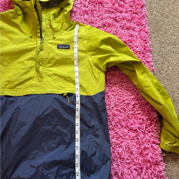 Patagonia Yellow and Navy Windbreaker - Picture 8 of 8